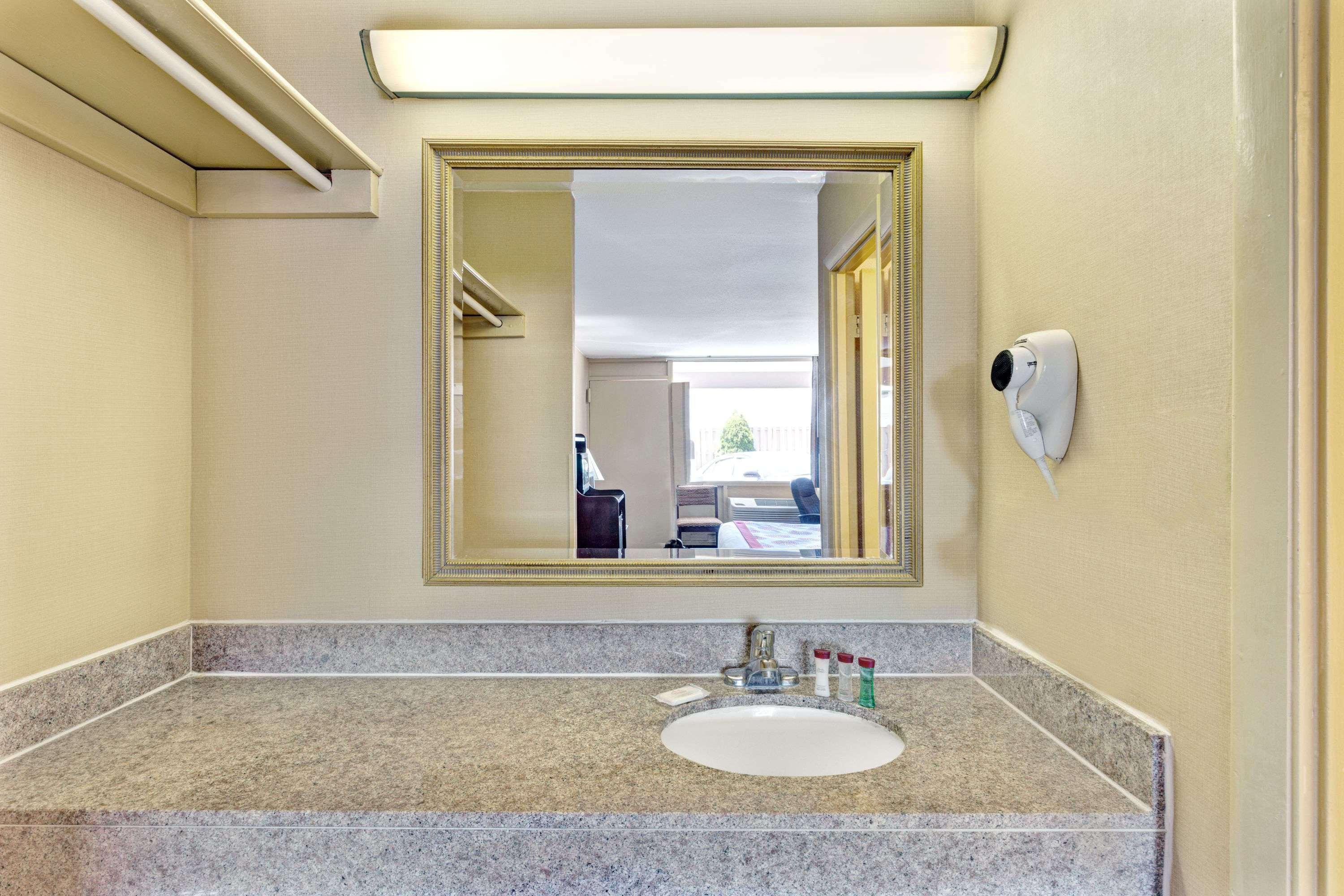 Ramada By Wyndham West 2* Baltimore