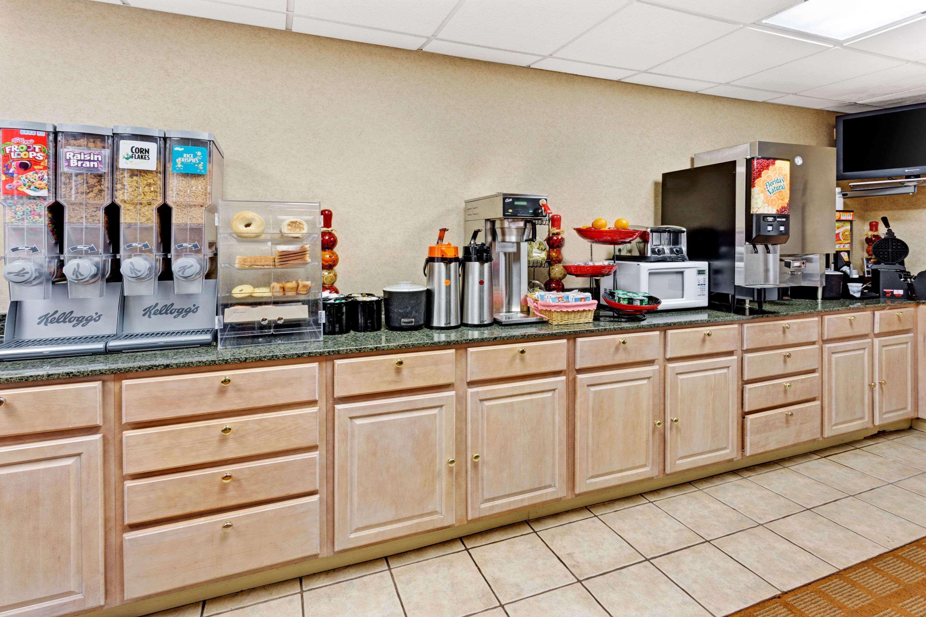 Ramada By Wyndham West 2* Baltimore