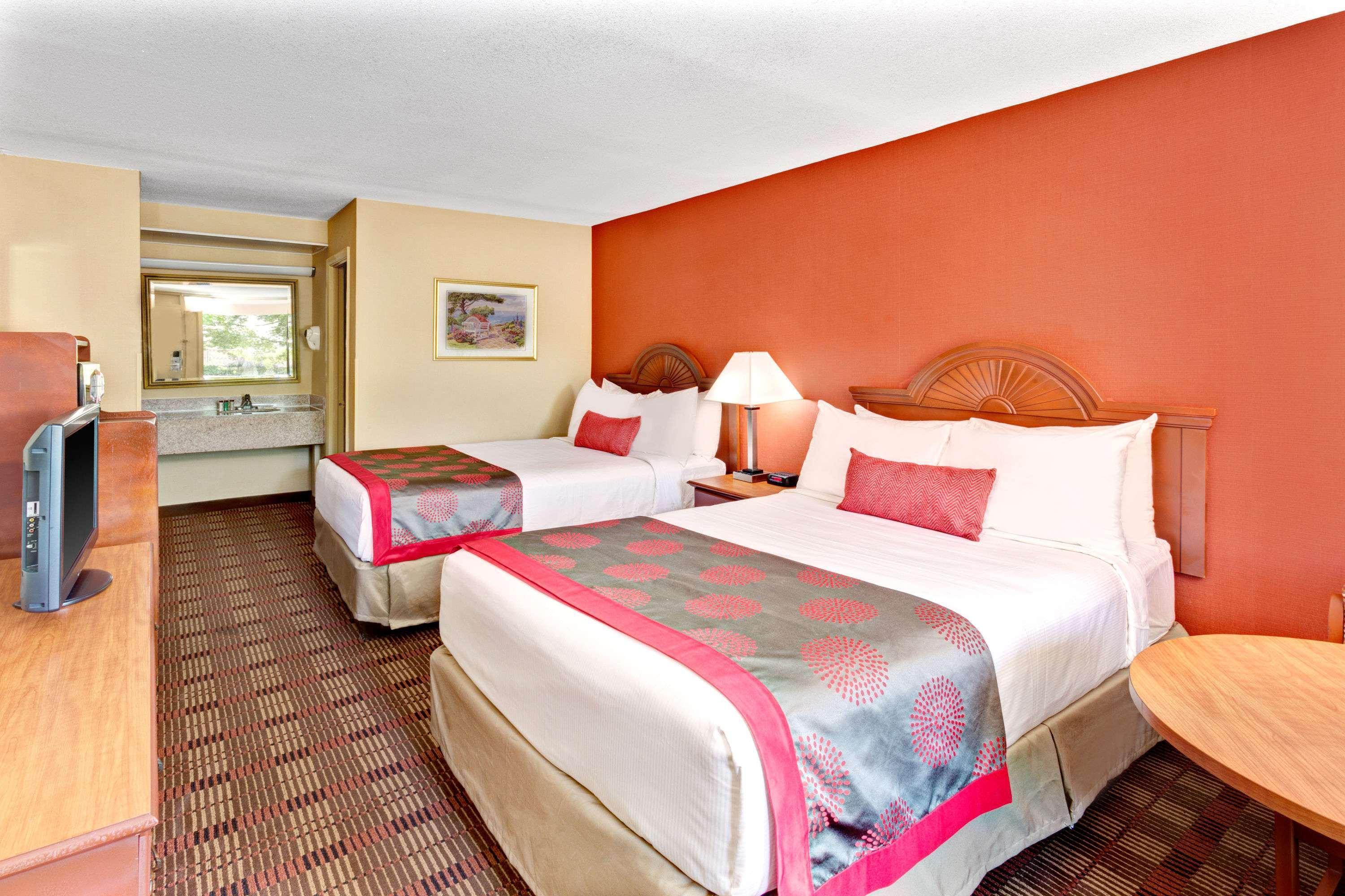 Ramada By Wyndham West Hotel Baltimore