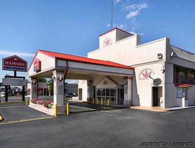 Ramada By Wyndham West Hotel