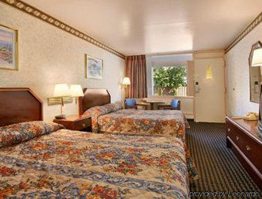 Hotel Ramada By Wyndham West Baltimore
